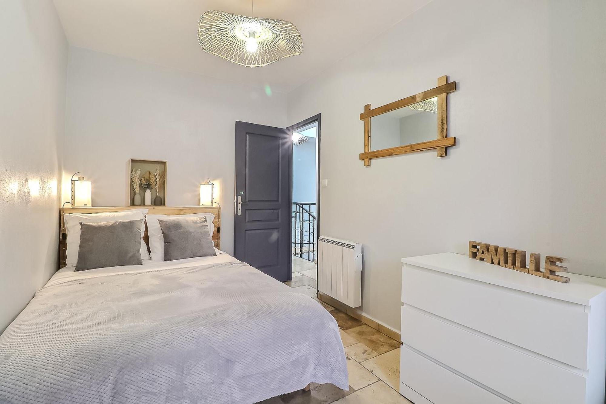 Le Logy-Cosy - Appartement 5 Pers - Clim Wifi Cosy Garage Saint-Gilles  Εξωτερικό φωτογραφία